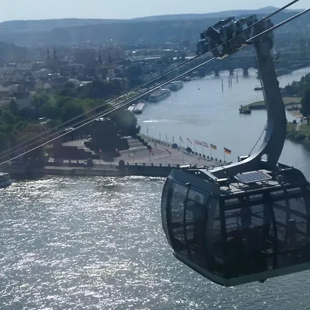 Elisabeth On The Loreley